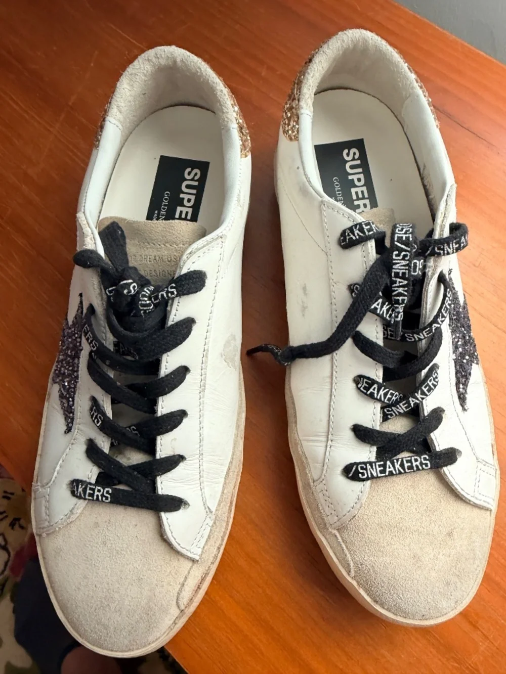 Golden Goose Women Superstar Low Top Sneakers - Picture 7 of 11